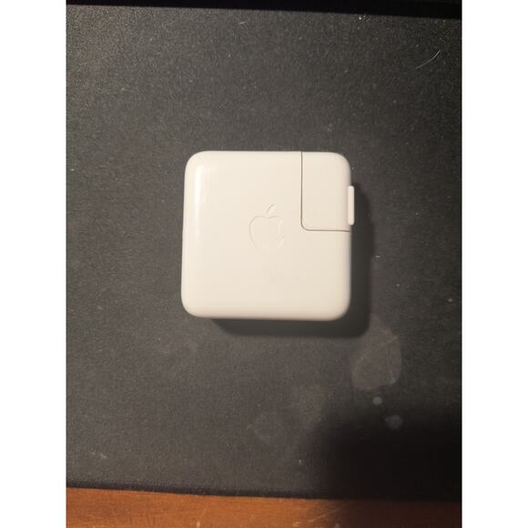 Apple Firewire Power Adapter model A1070 3rd Gen iPod - Picture 2 of 7